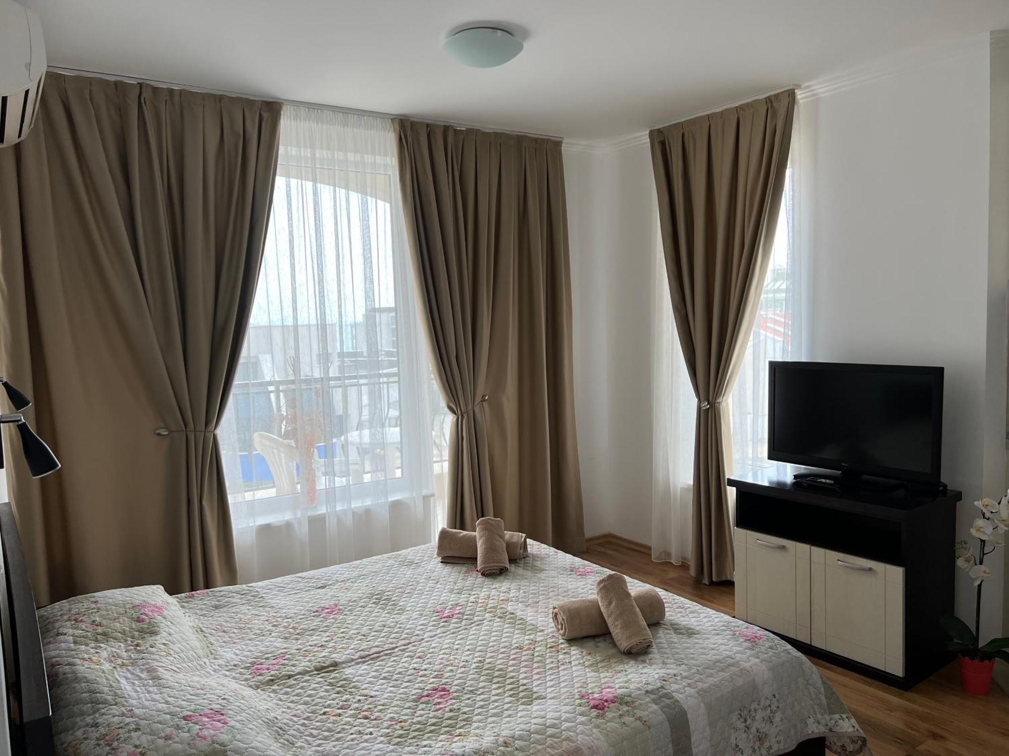 Antorini Apartments Sveti Vlas Luaran gambar
