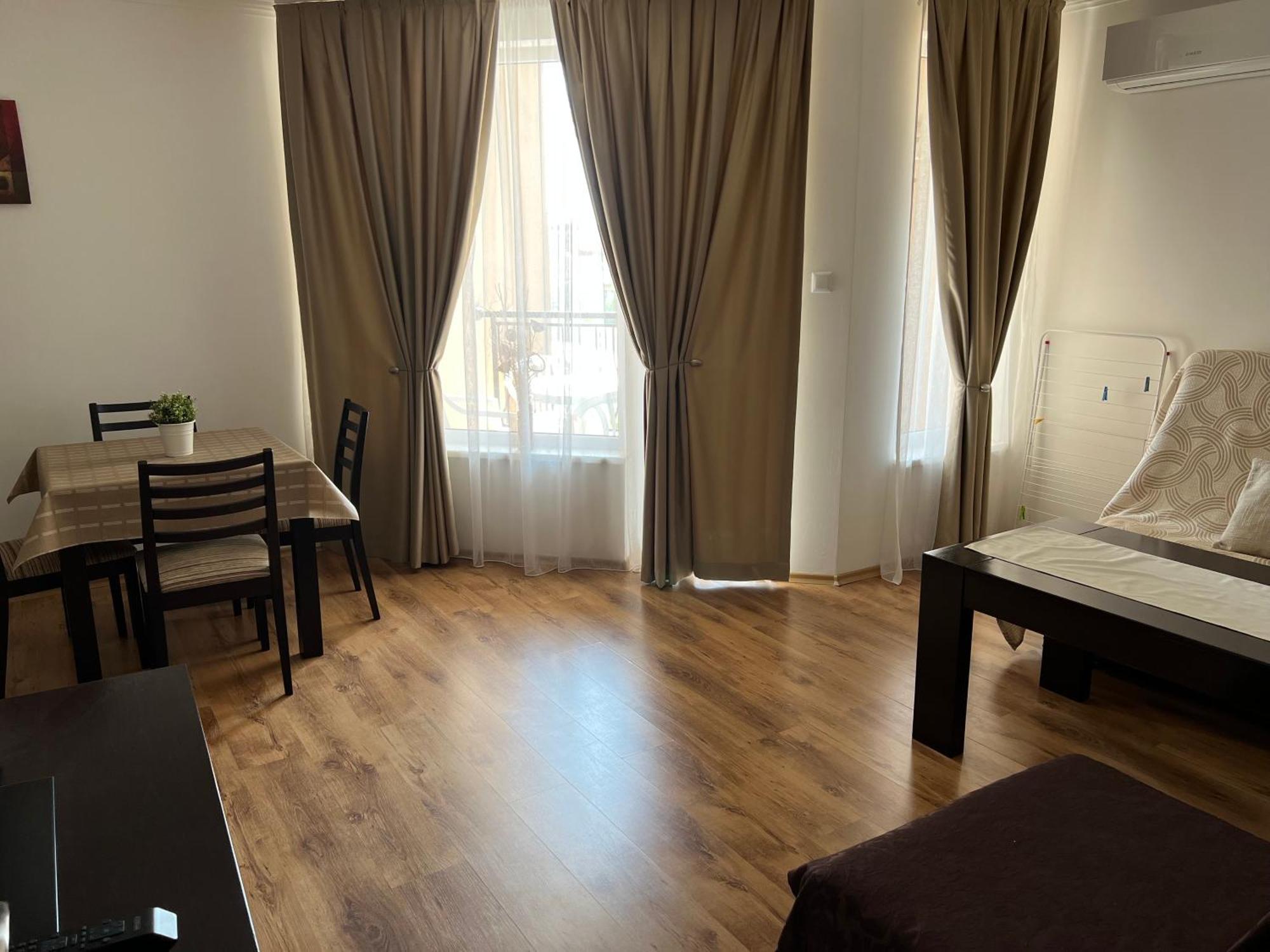 Antorini Apartments Sveti Vlas Luaran gambar