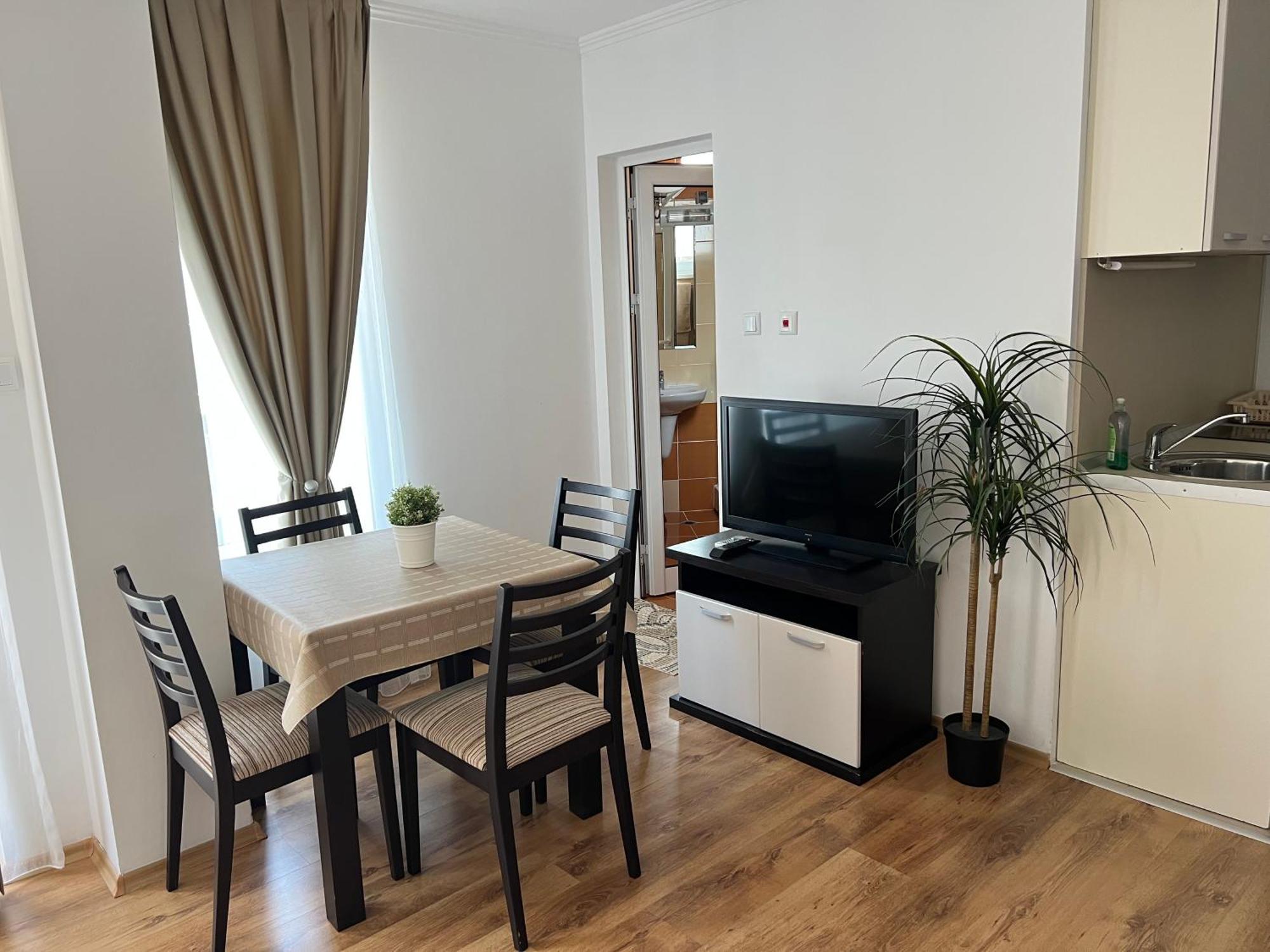 Antorini Apartments Sveti Vlas Luaran gambar