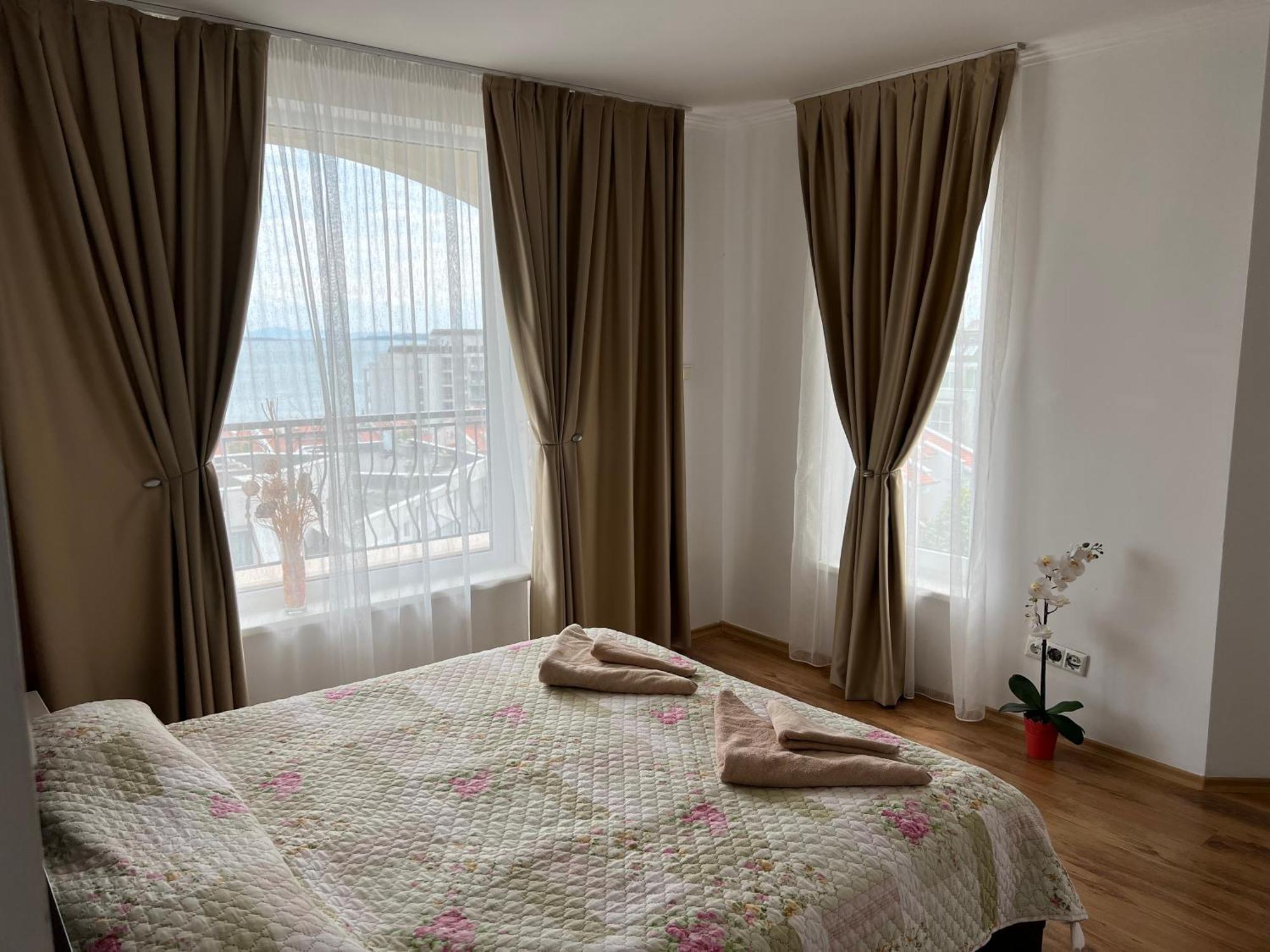 Antorini Apartments Sveti Vlas Luaran gambar