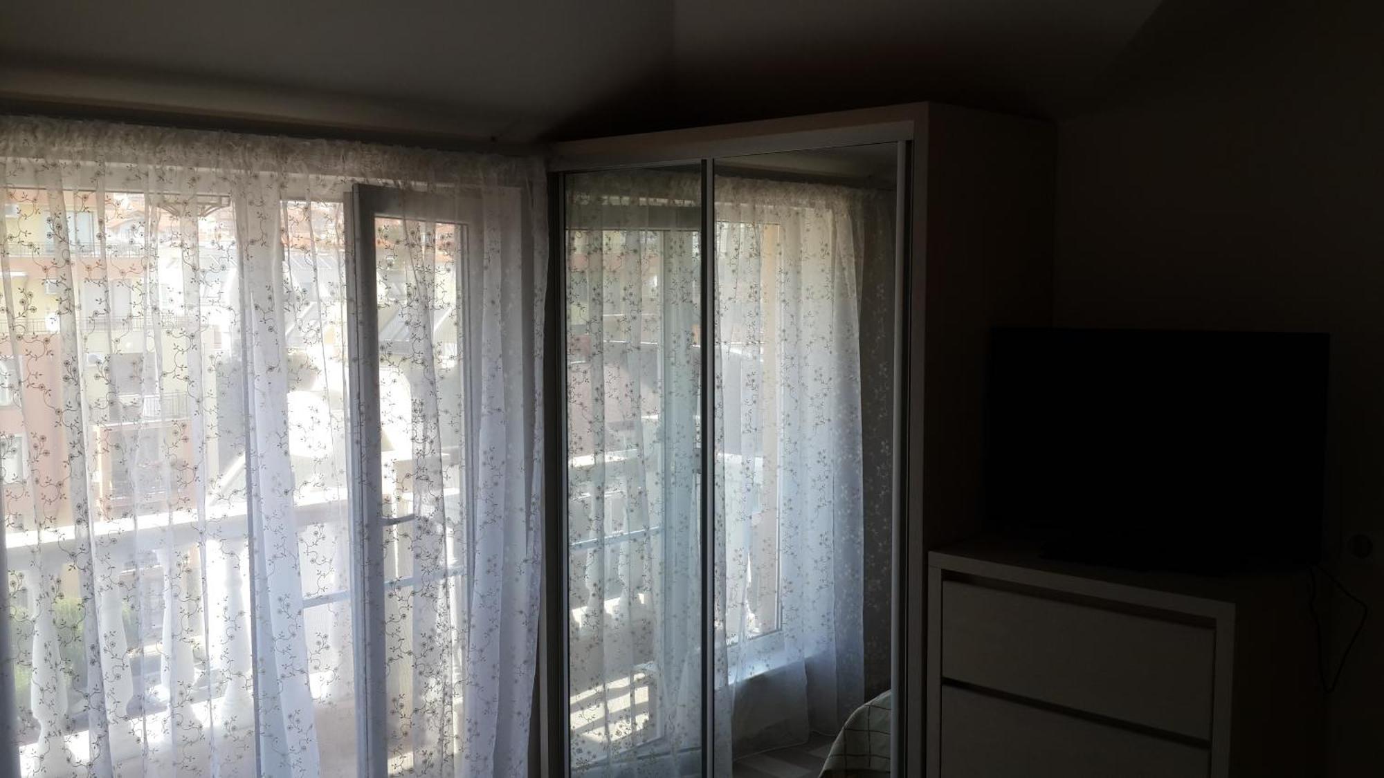 Antorini Apartments Sveti Vlas Bilik gambar