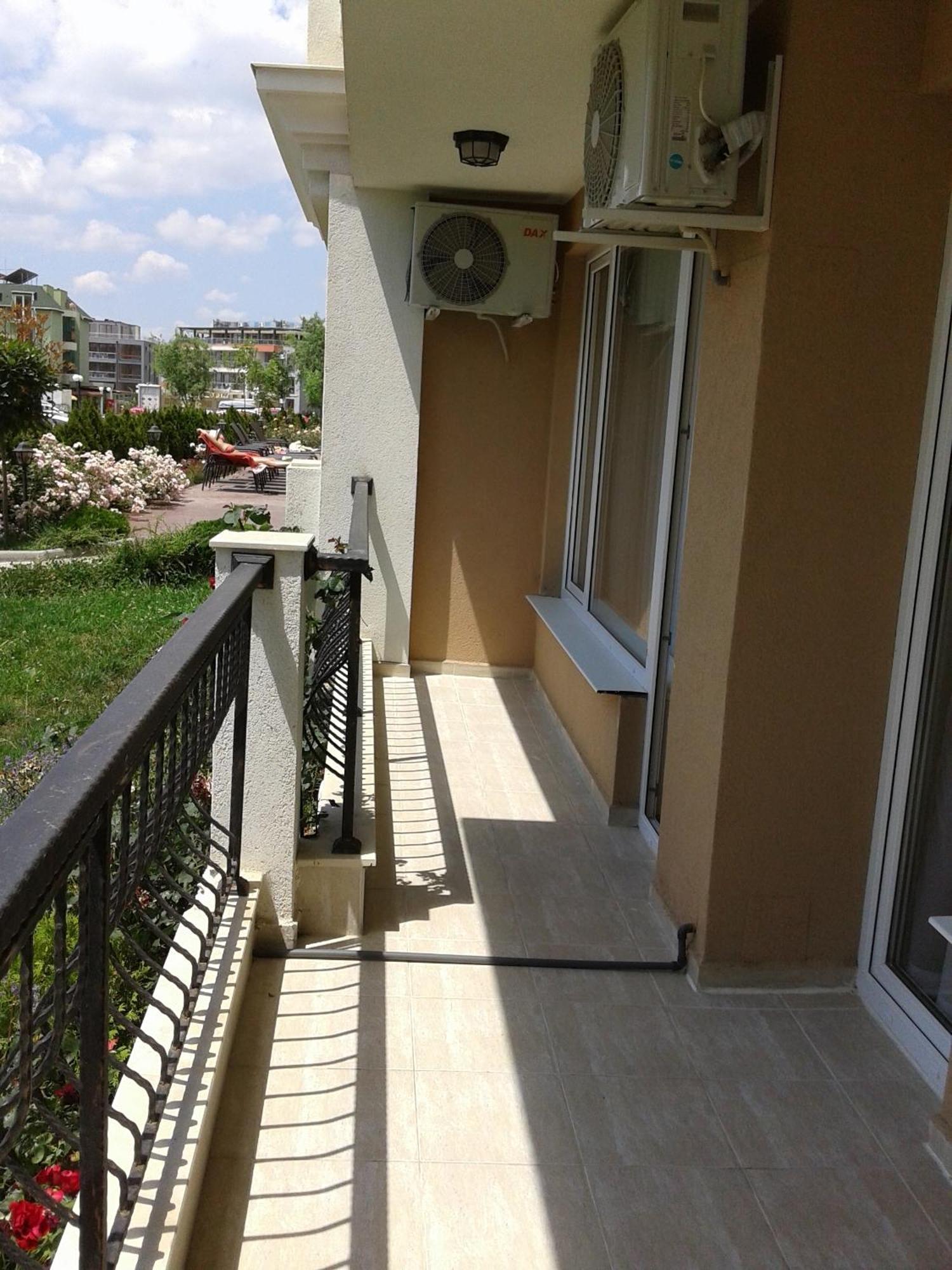 Antorini Apartments Sveti Vlas Bilik gambar