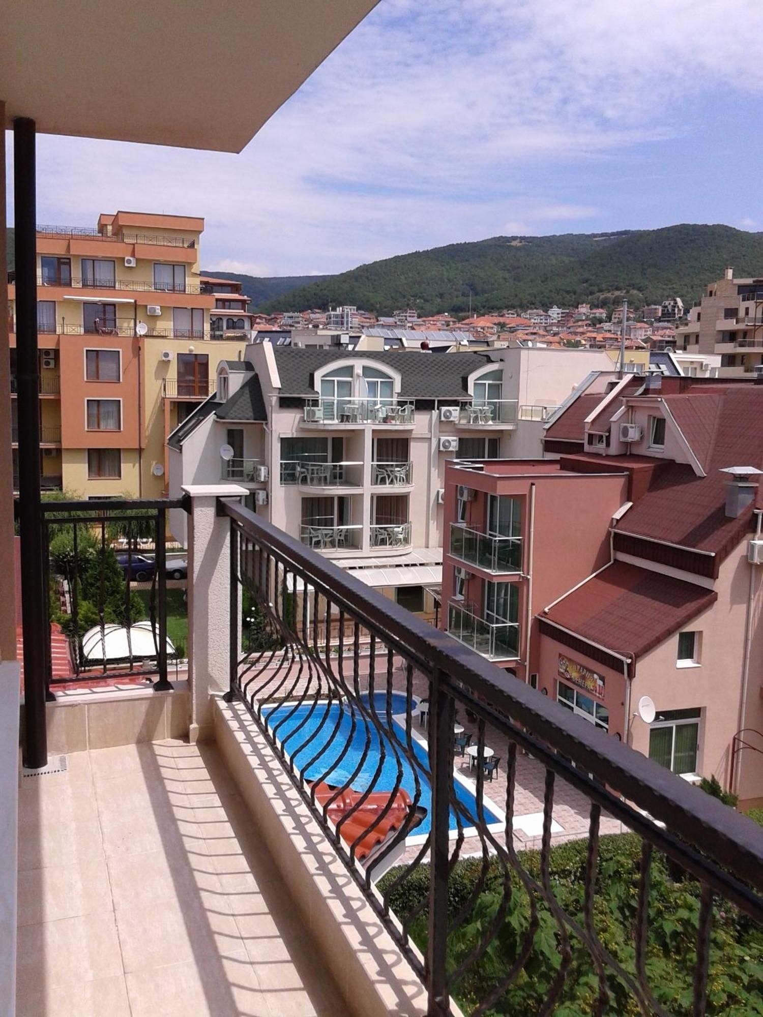 Antorini Apartments Sveti Vlas Bilik gambar