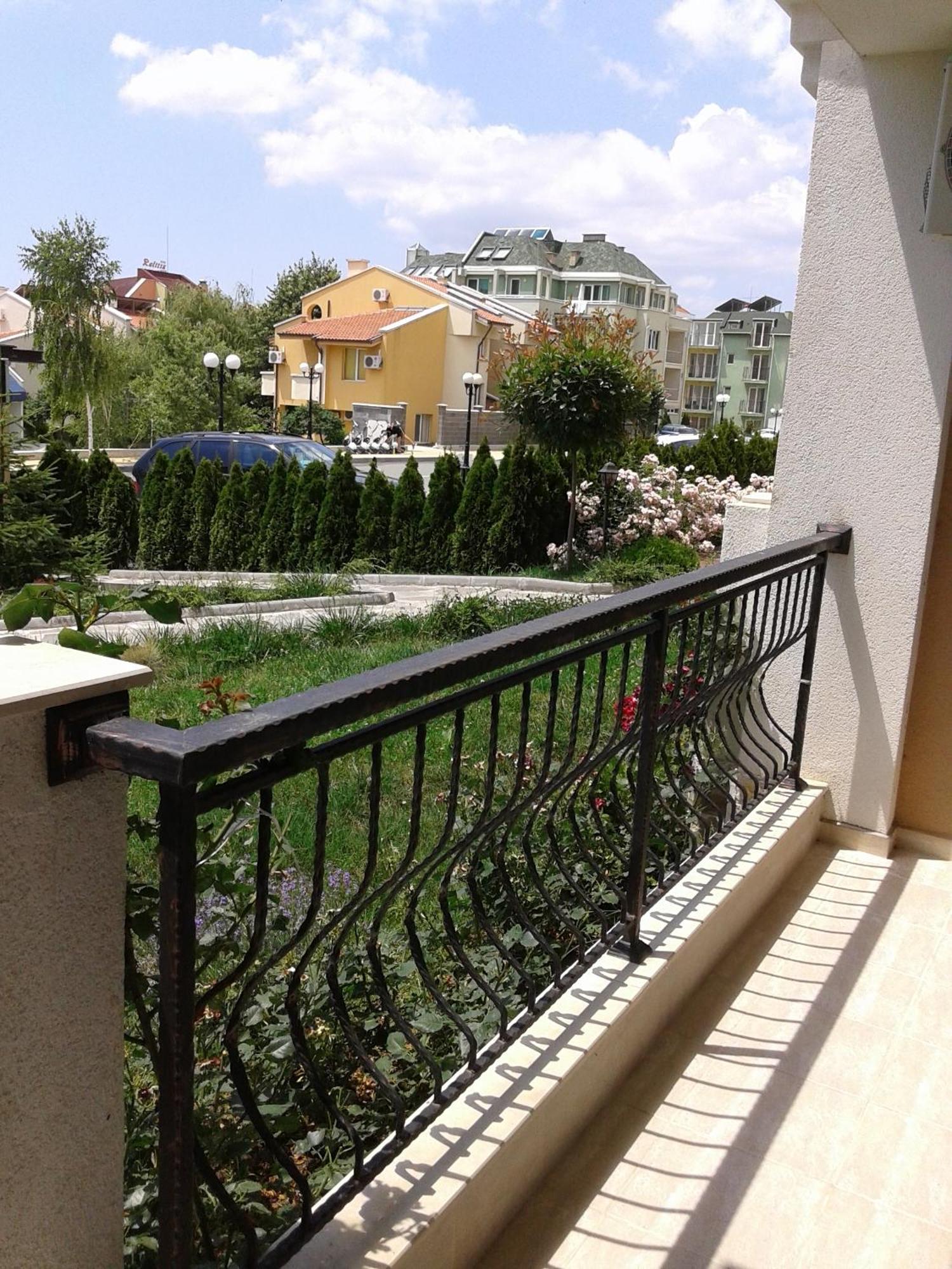 Antorini Apartments Sveti Vlas Bilik gambar